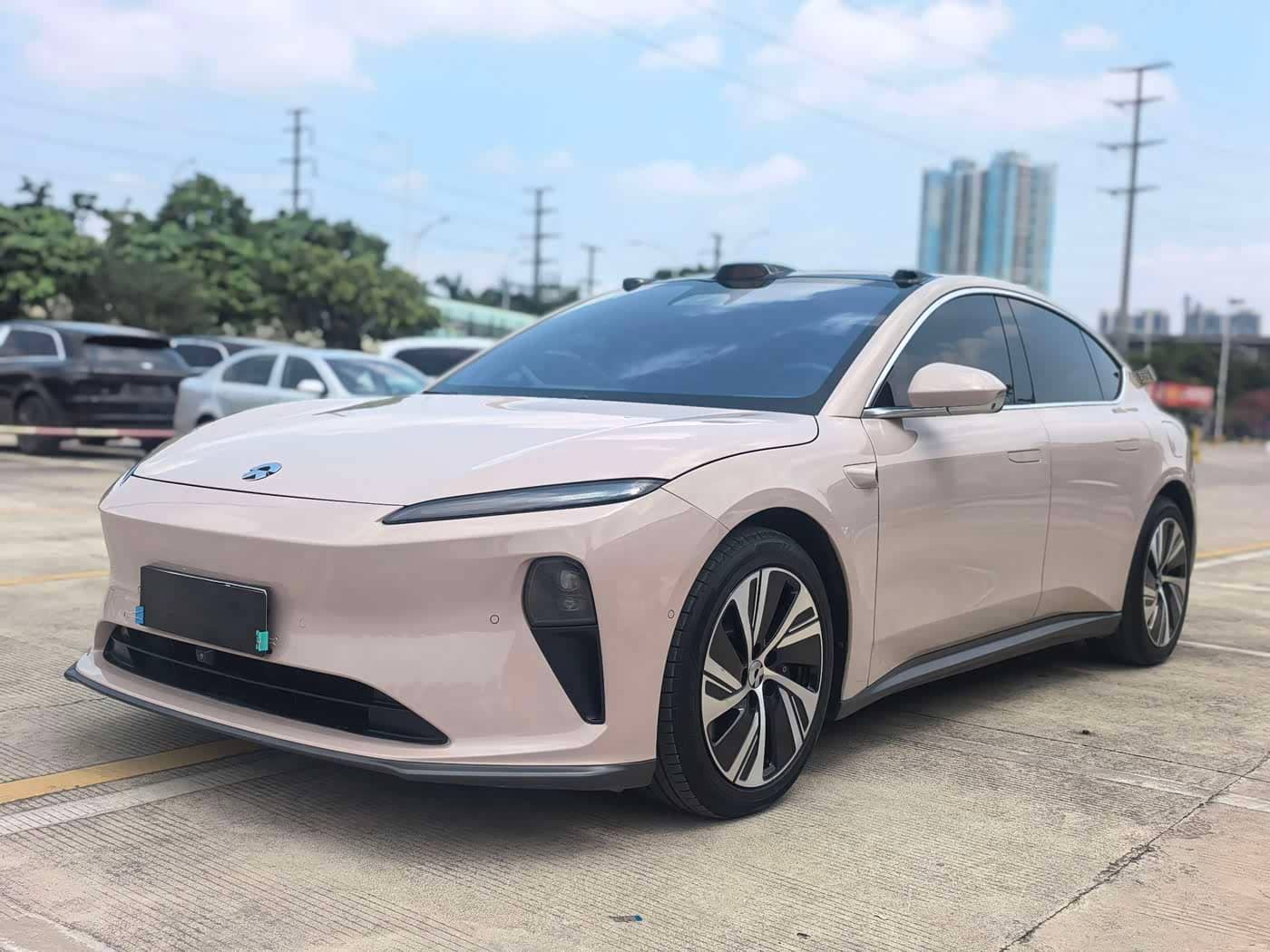 NIO ET5