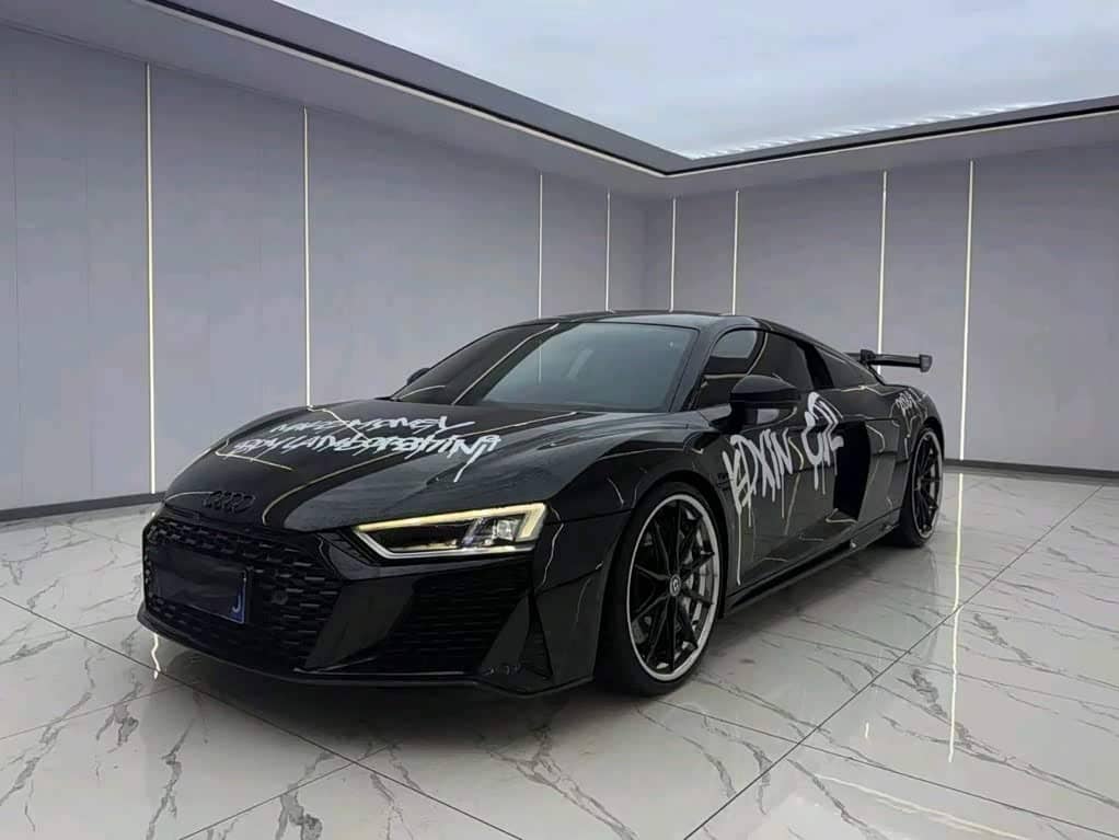 Audi R8