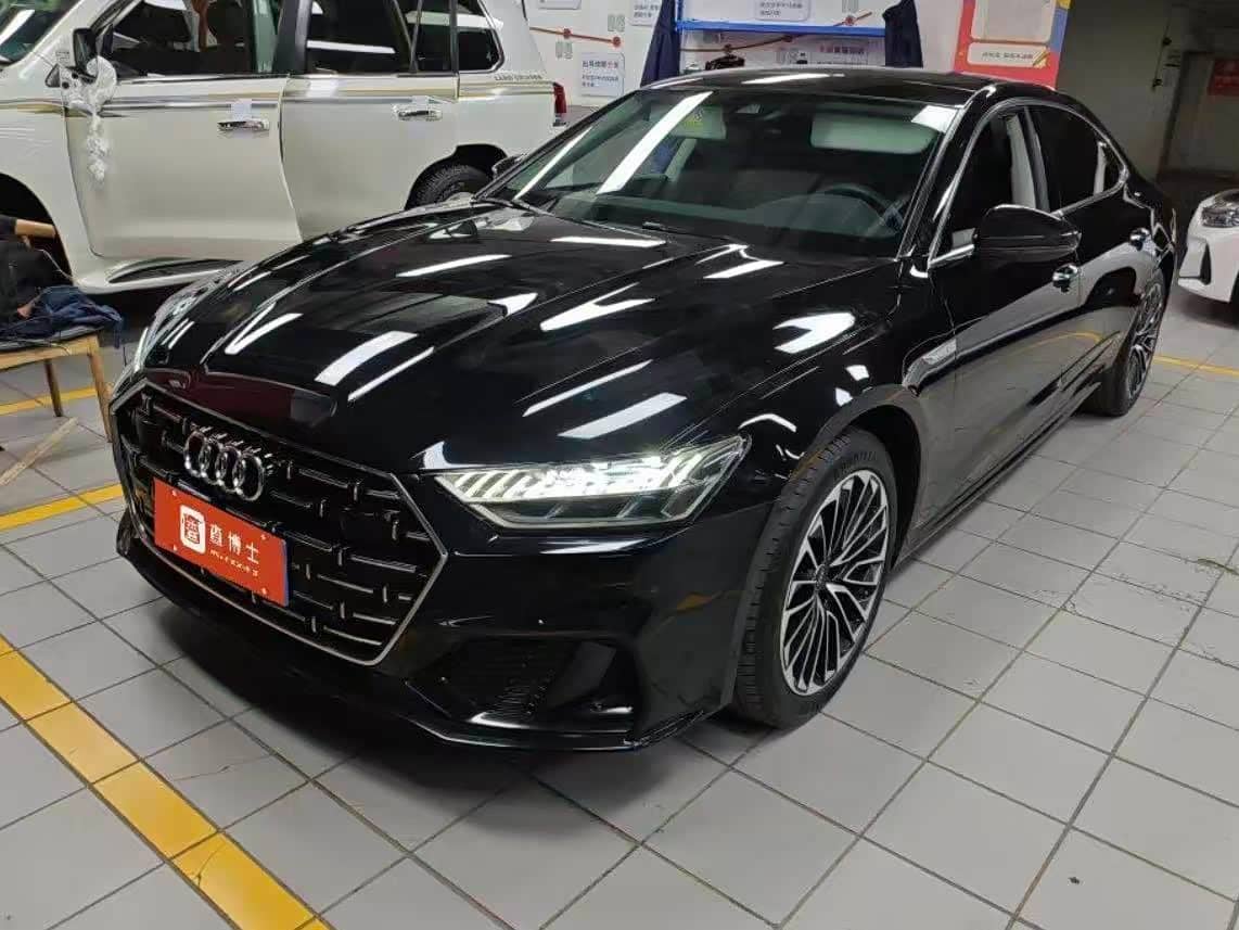 Audi A7L