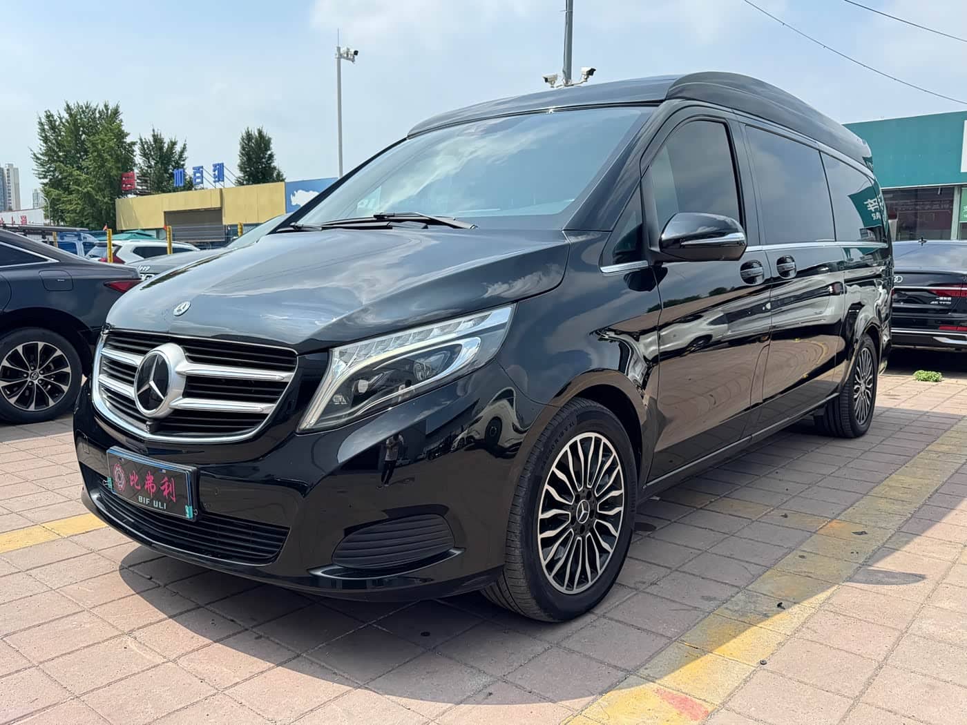 Mercedes-Benz V-Class