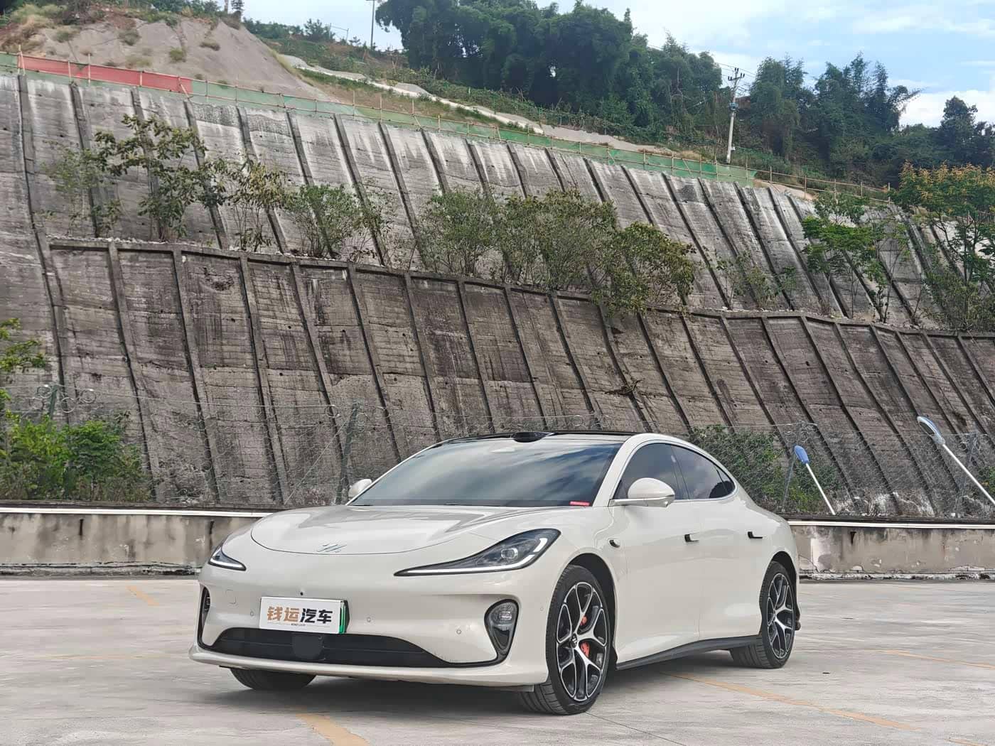 IM Motors IM L6