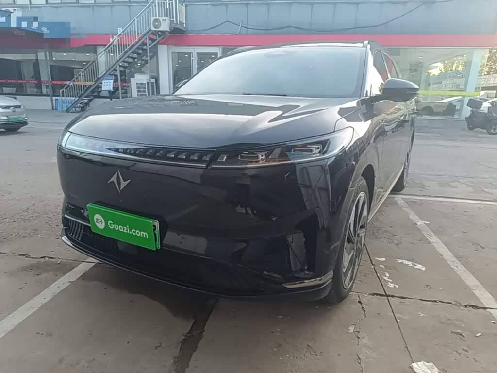 Dongfeng Yipai eπ008