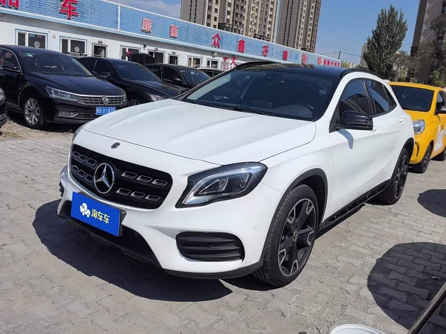 Mercedes-Benz GLA