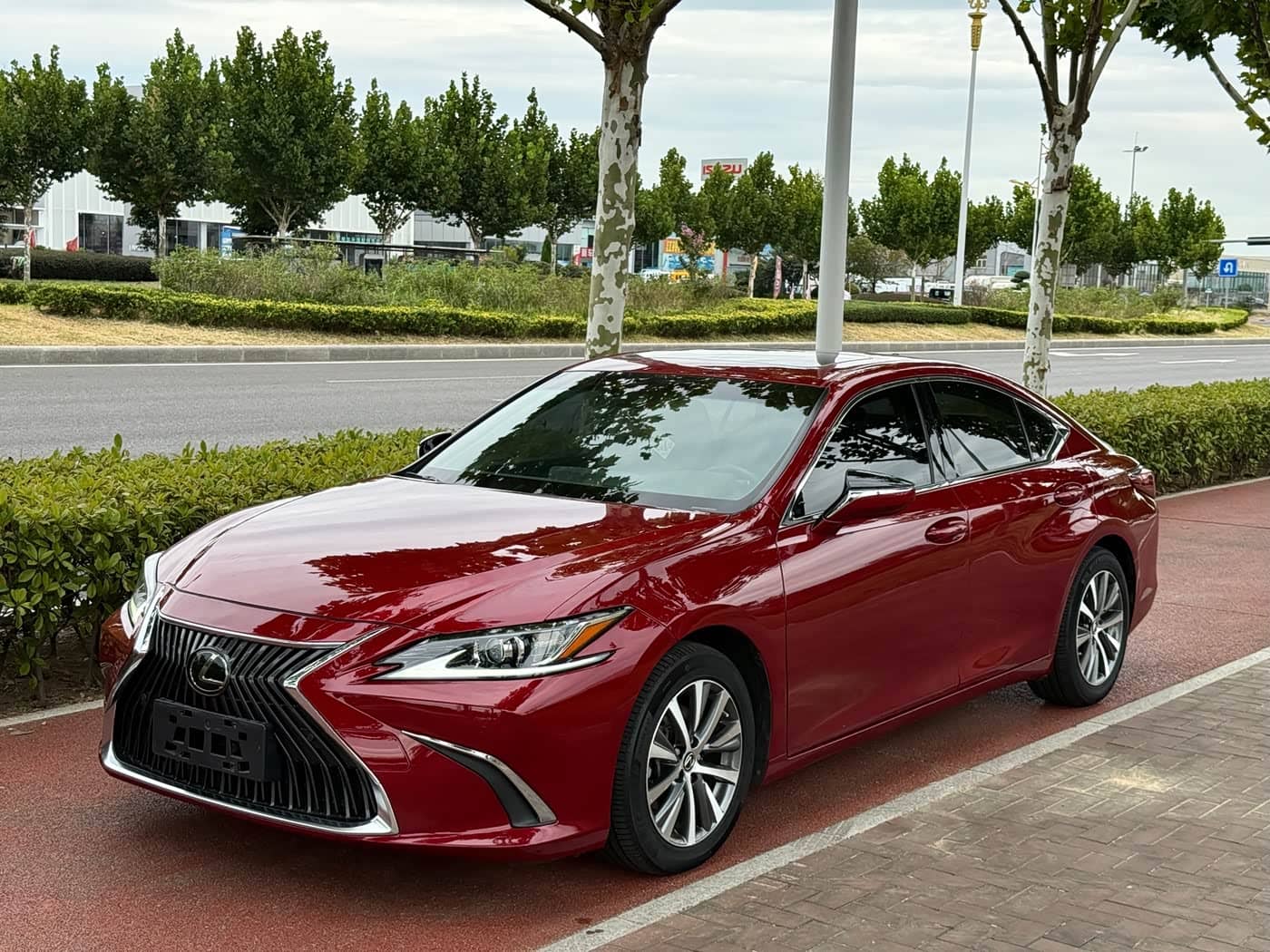 Lexus ES