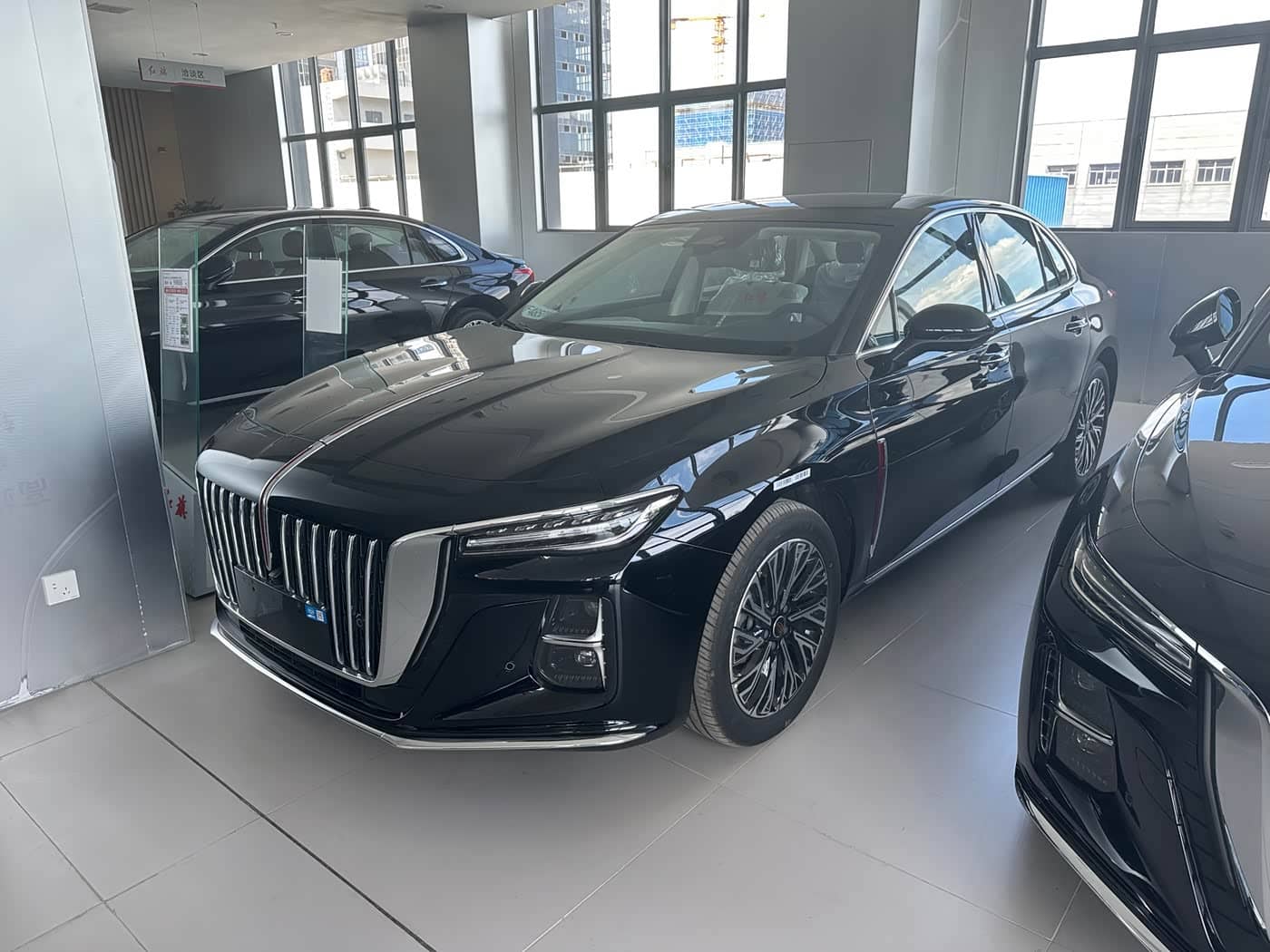 Hongqi H5