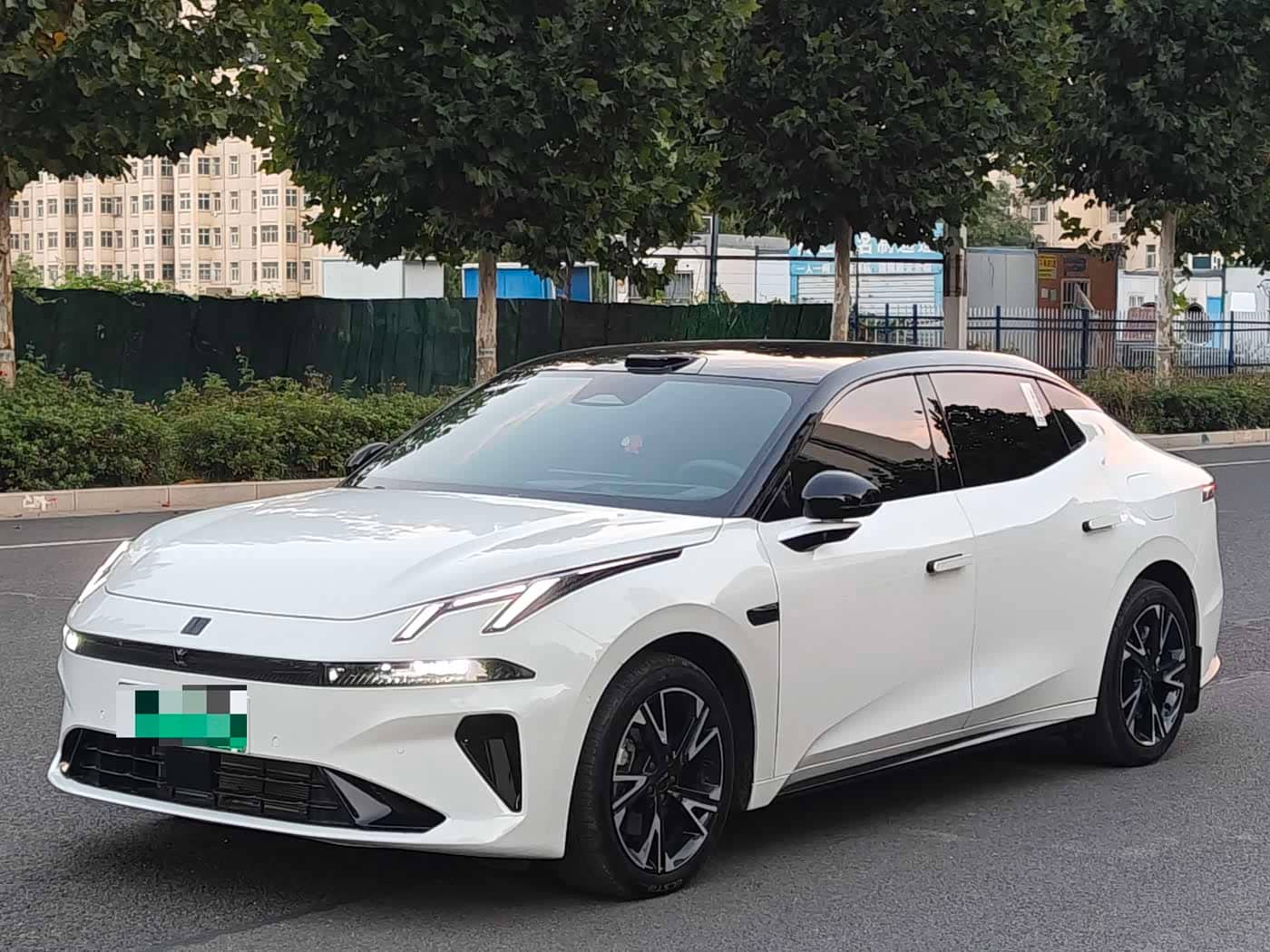 Lynk & Co 07 EM-P