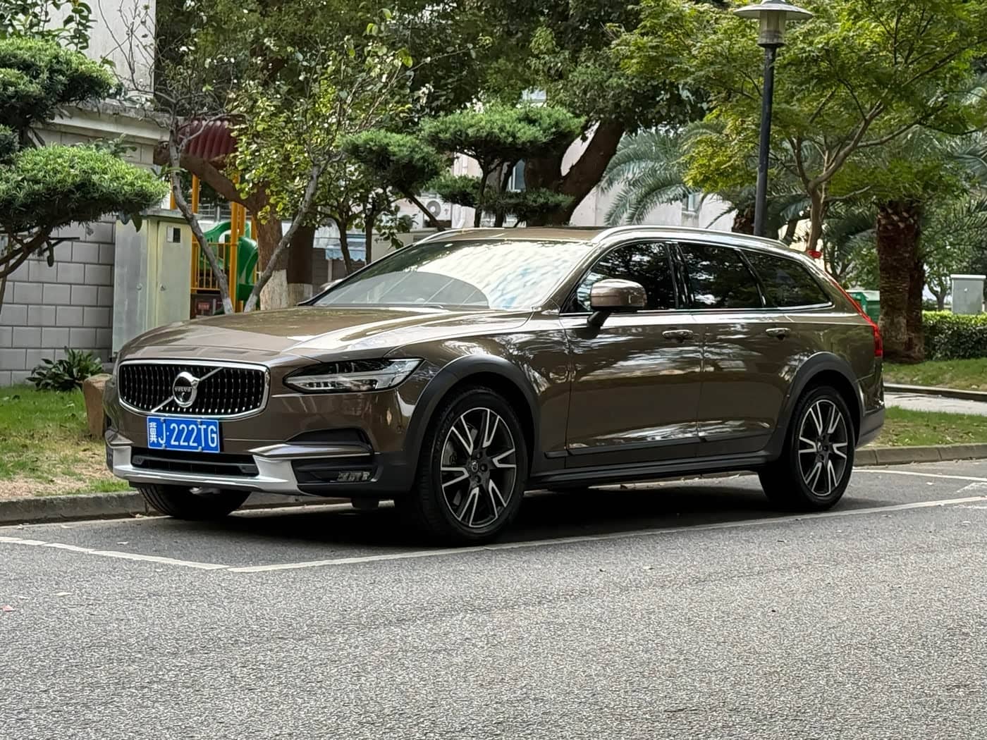 Volvo V90
