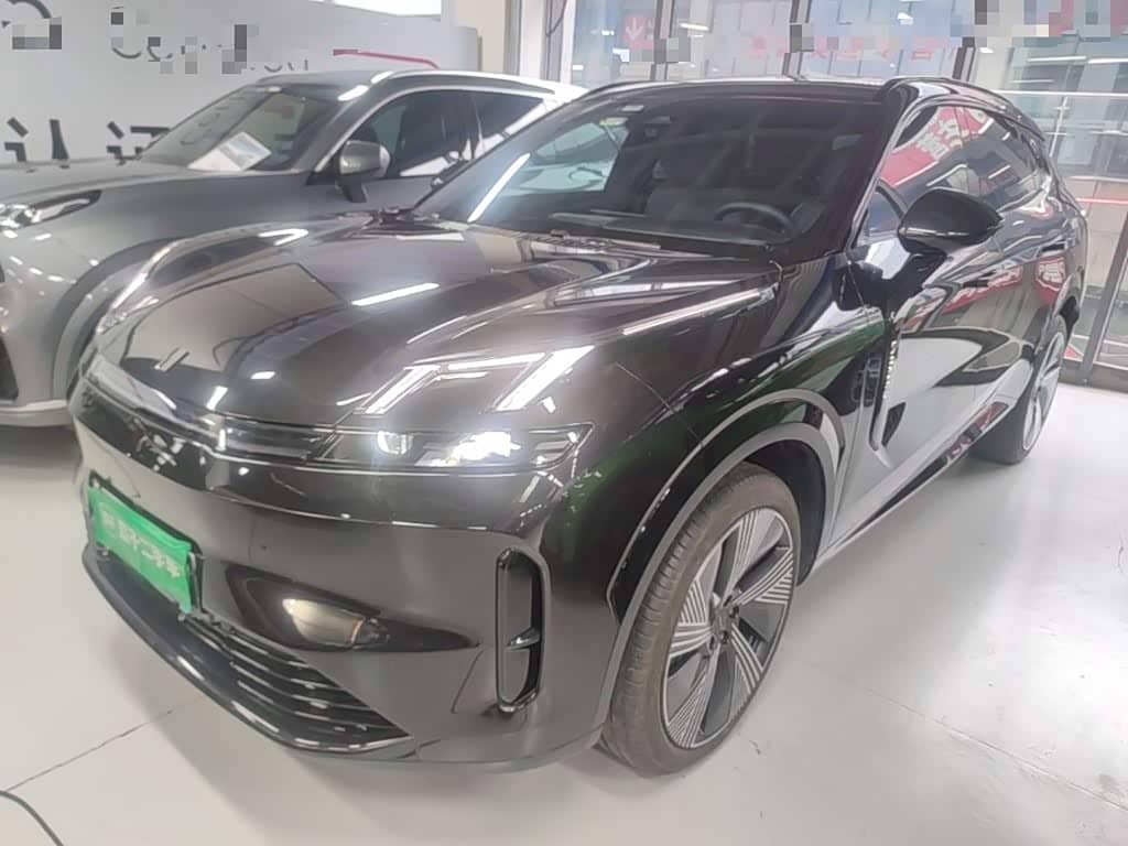 Lynk & Co 08 EM-P