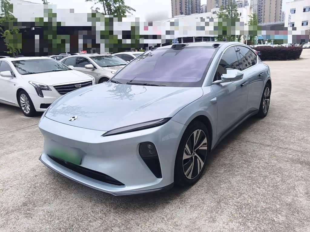 NIO ET5