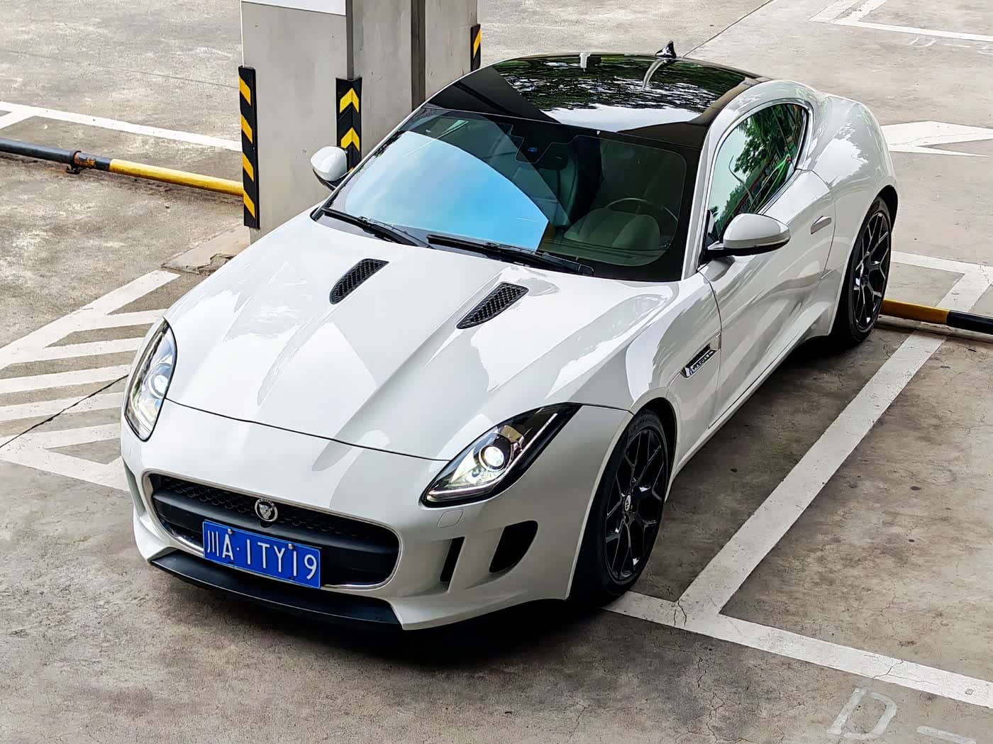 Jaguar F-TYPE