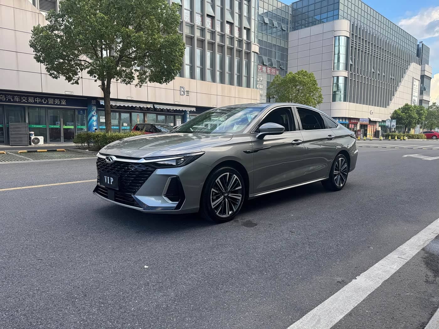 Chery Arrizo 8