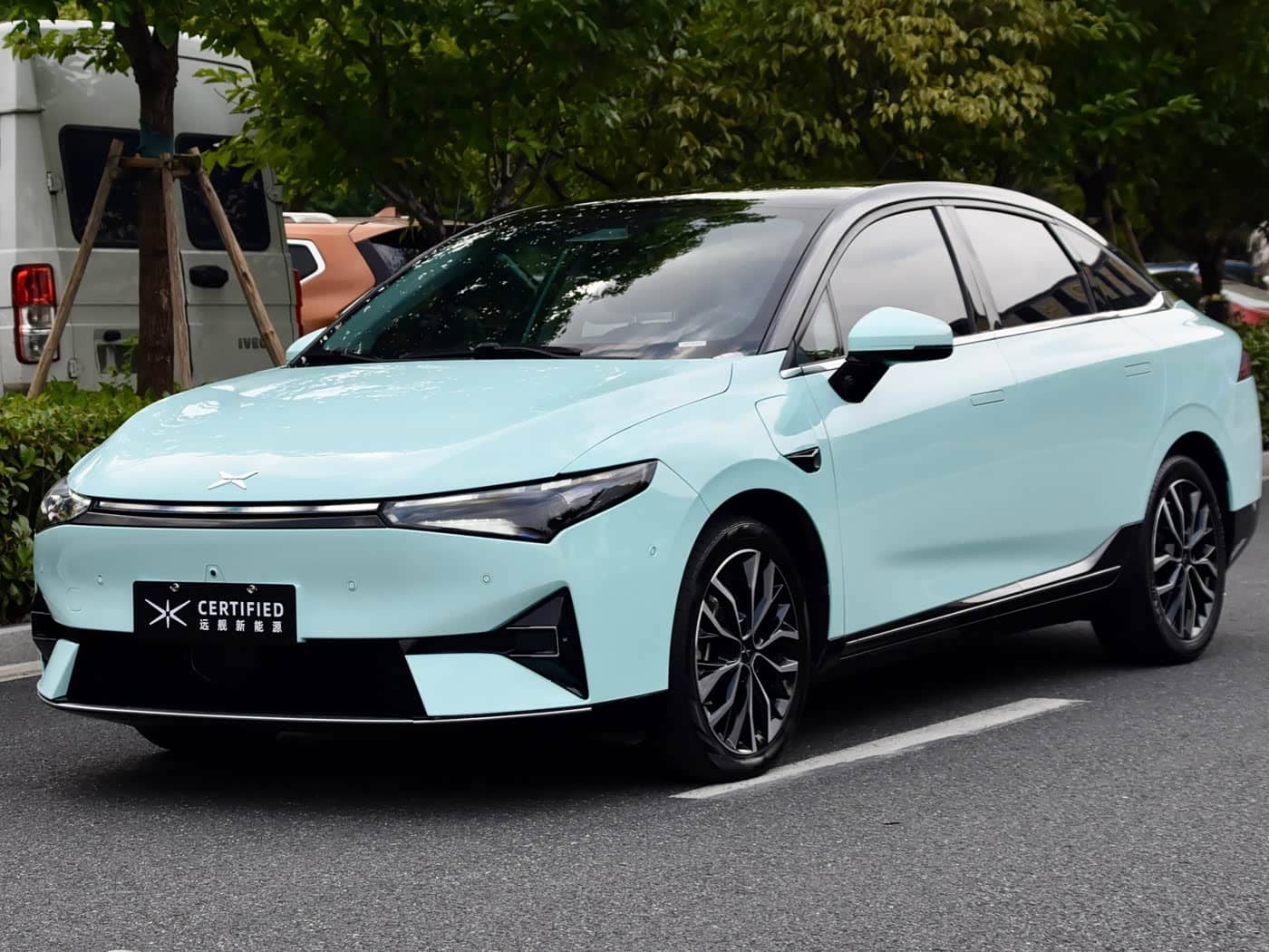 XPeng P5
