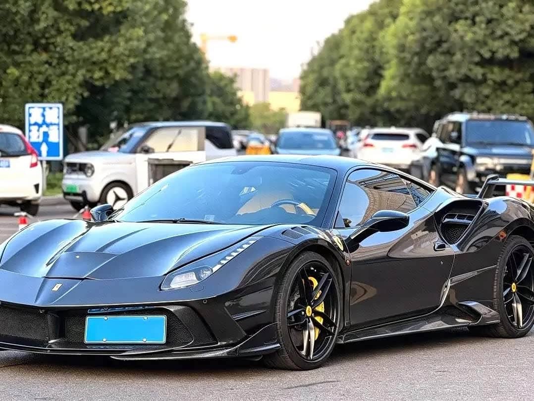 Ferrari 488