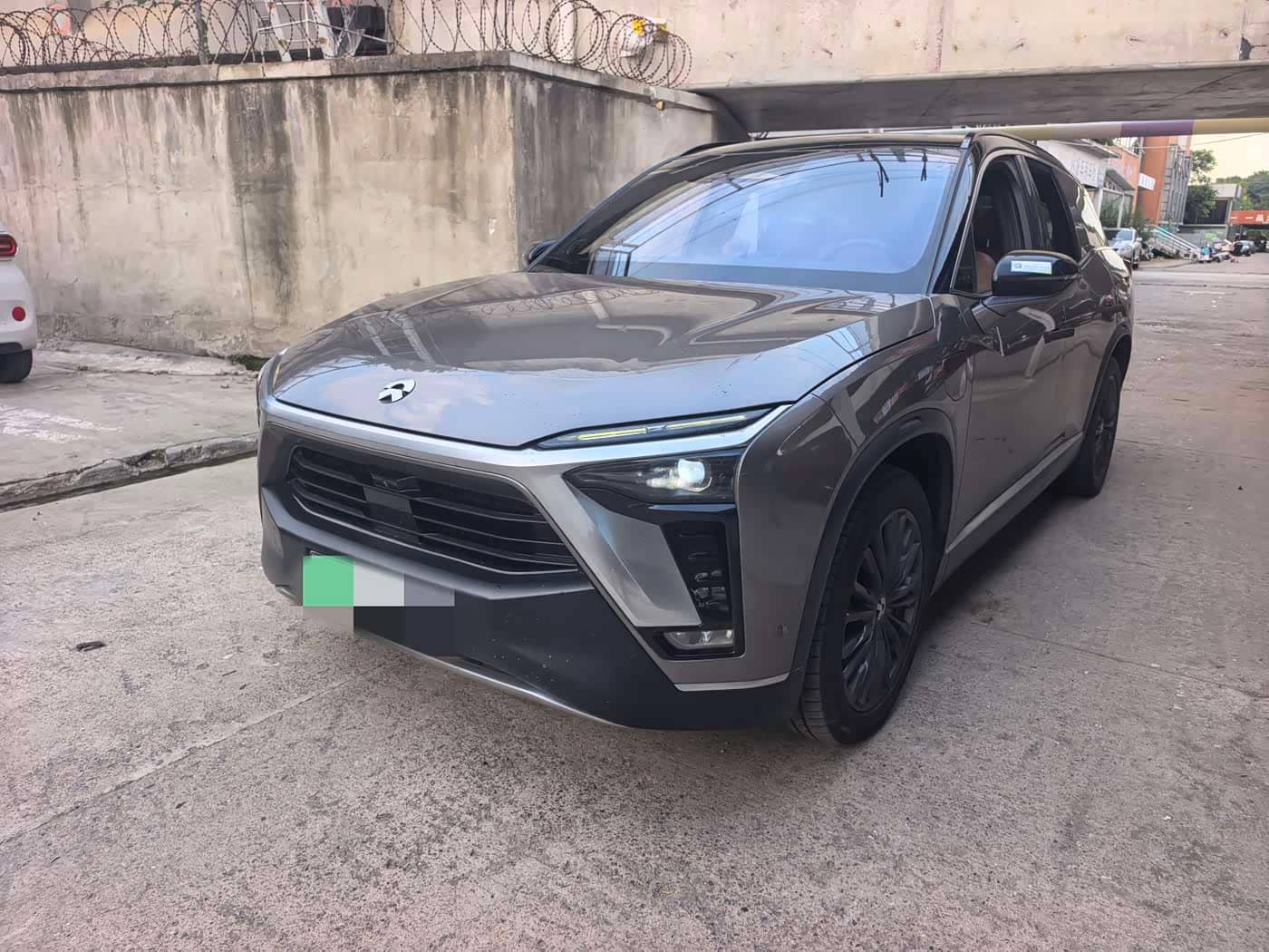 NIO ES8