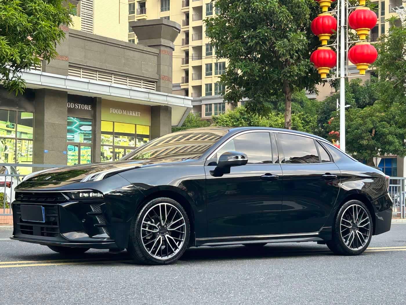 Lynk & Co 03