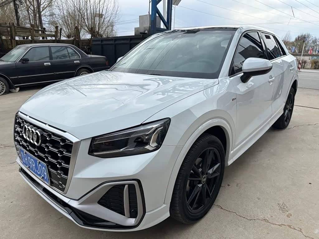 Audi Q2L