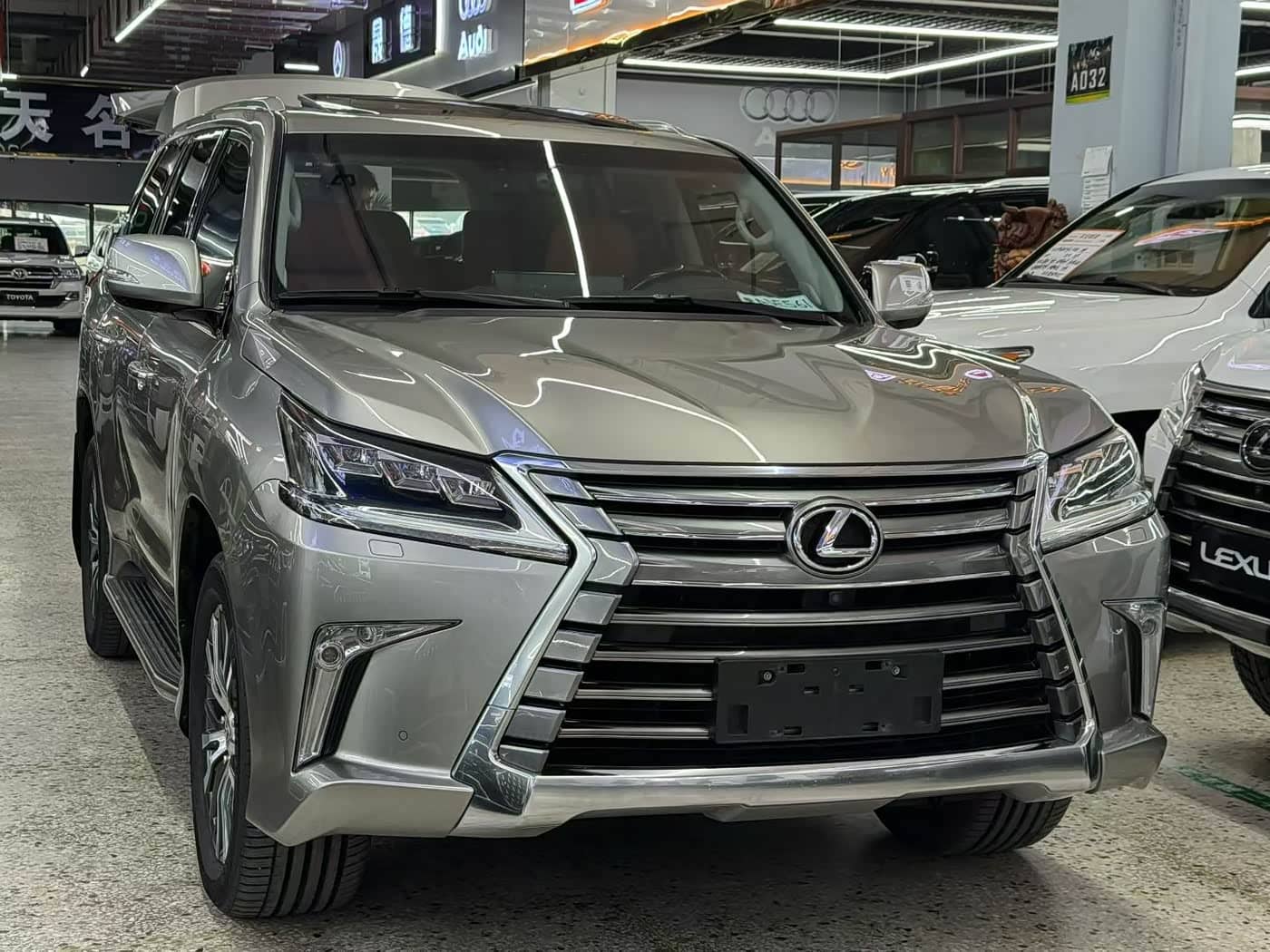 Lexus LX