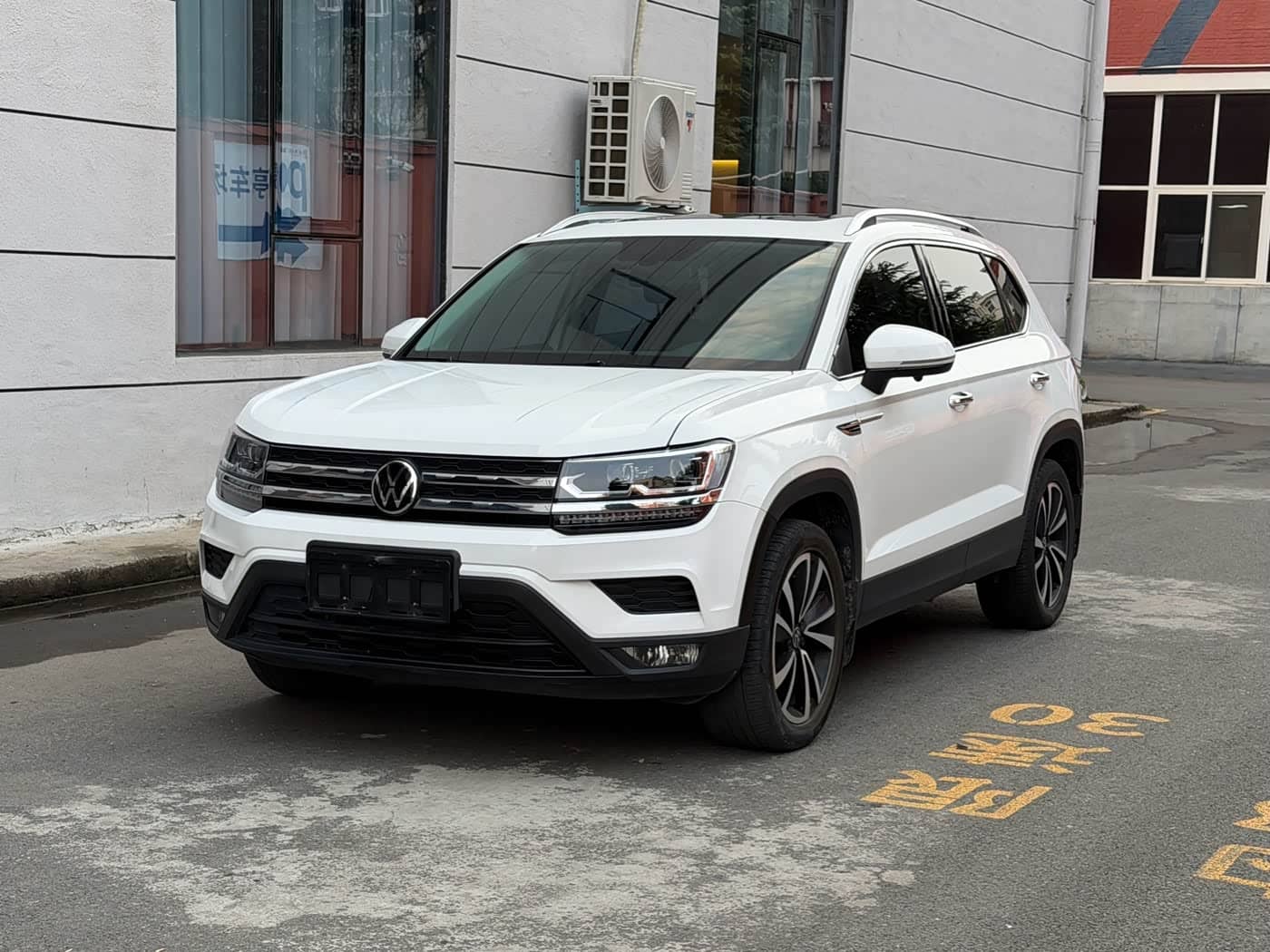 Volkswagen Tharu