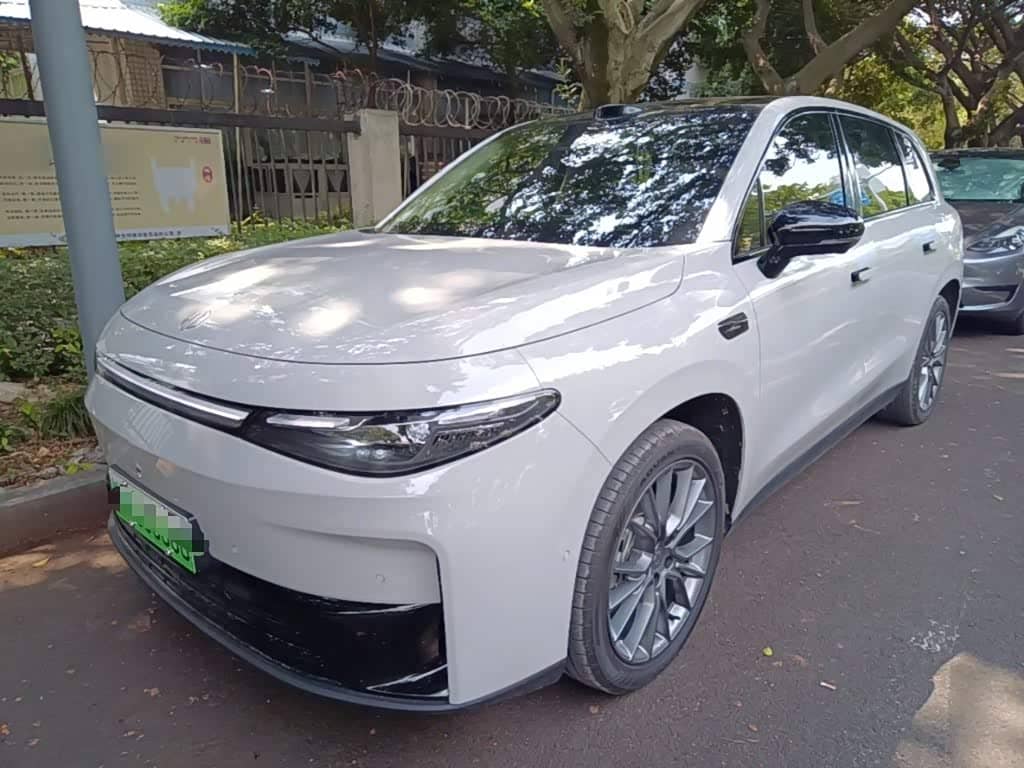 Leapmotor C10