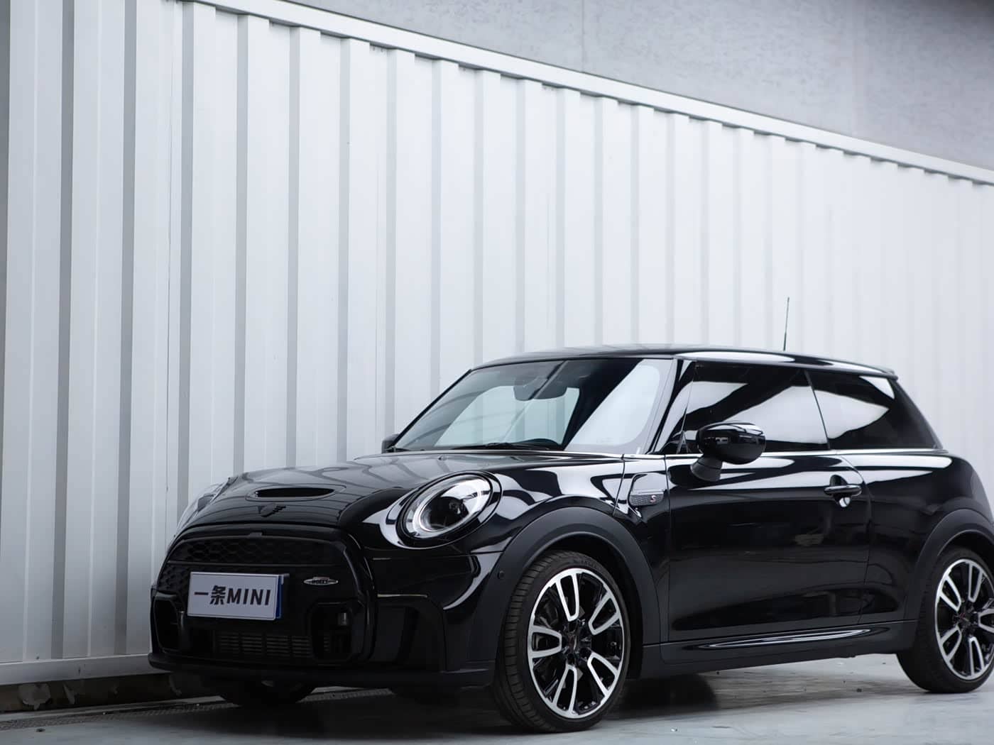 MINI MINI
