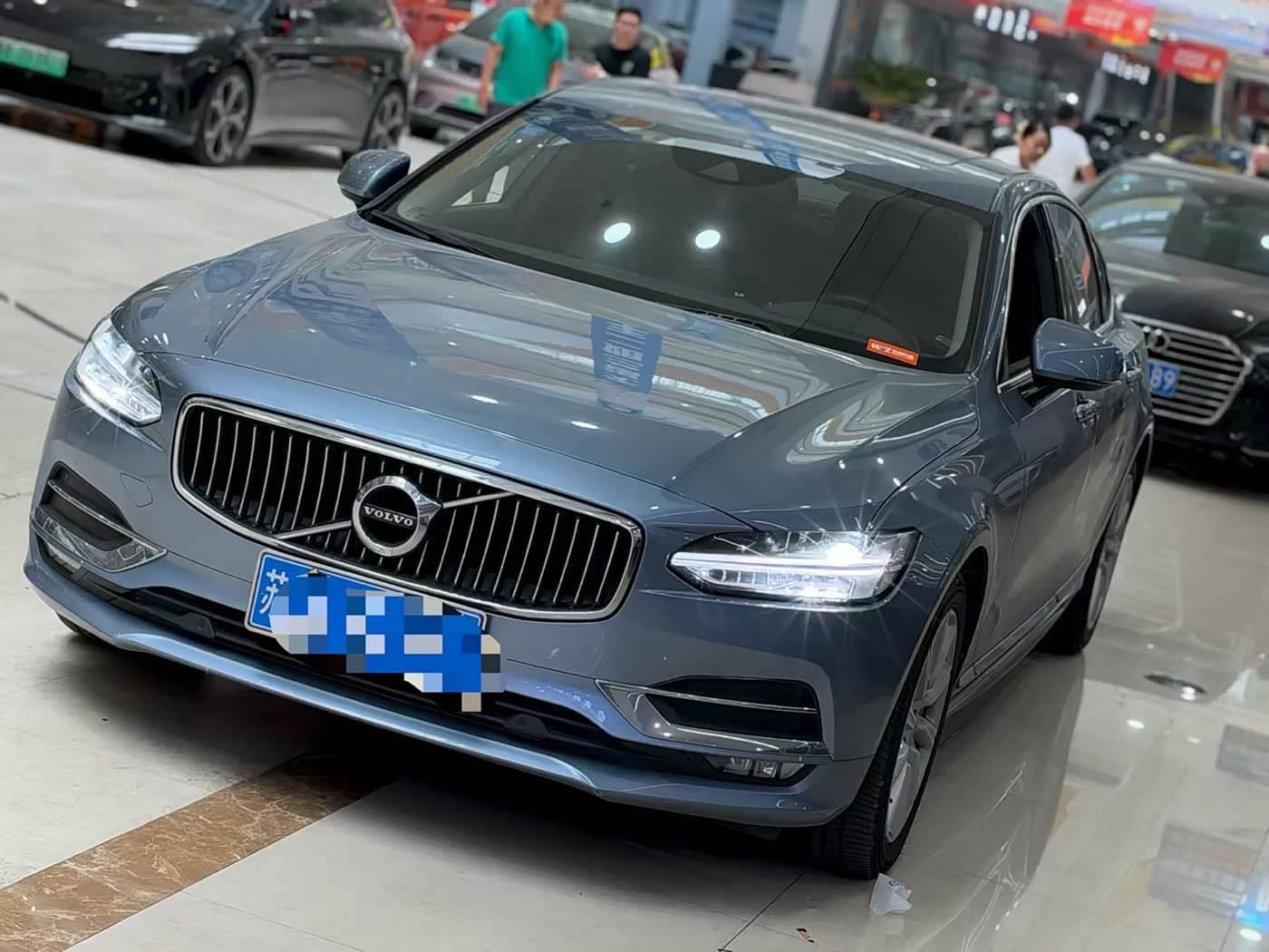 Volvo S90
