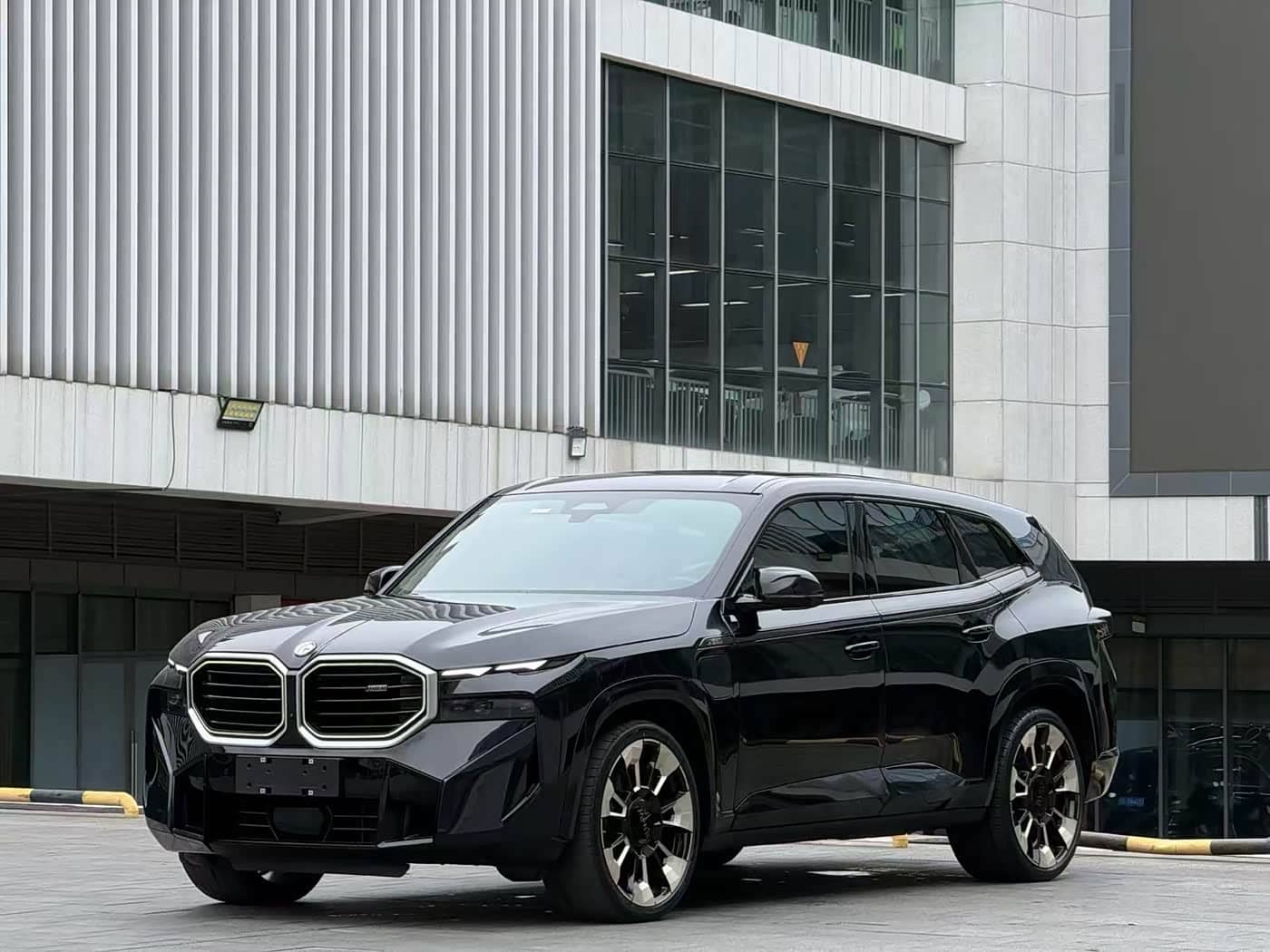 BMW XM