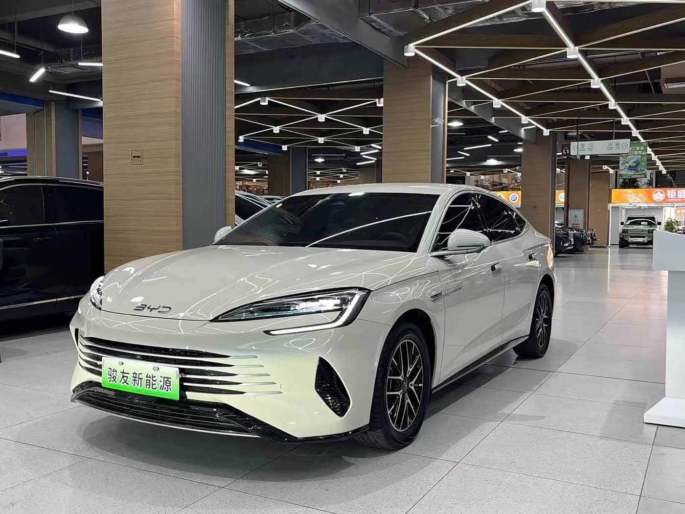 BYD Seal 07 DM-i