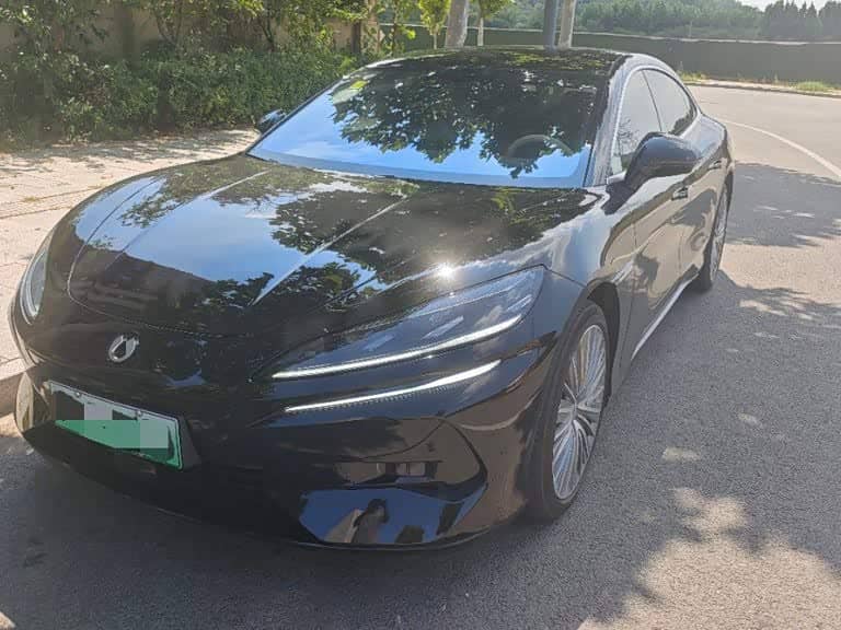 Denza Z9