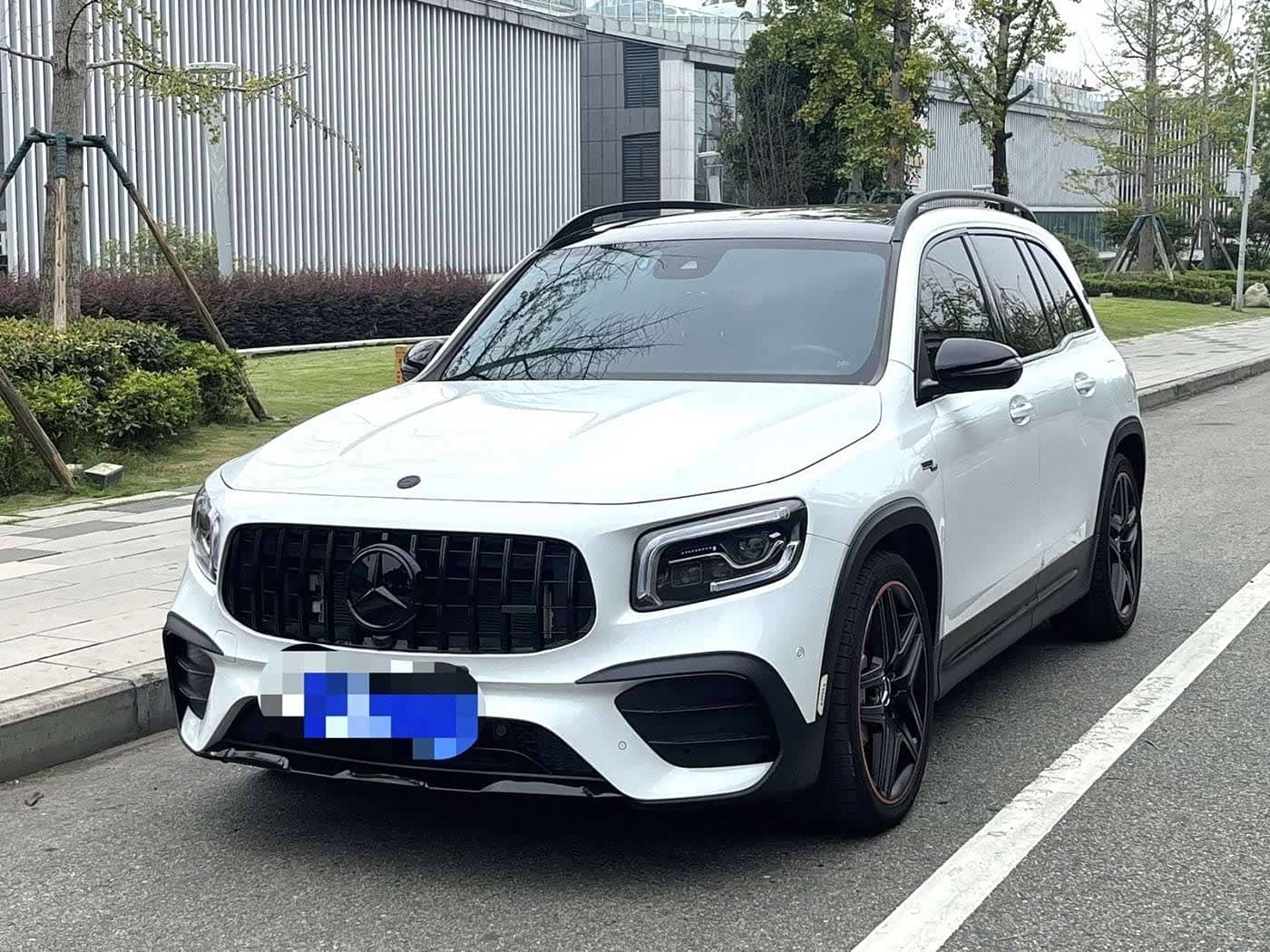 Mercedes-Benz GLB AMG