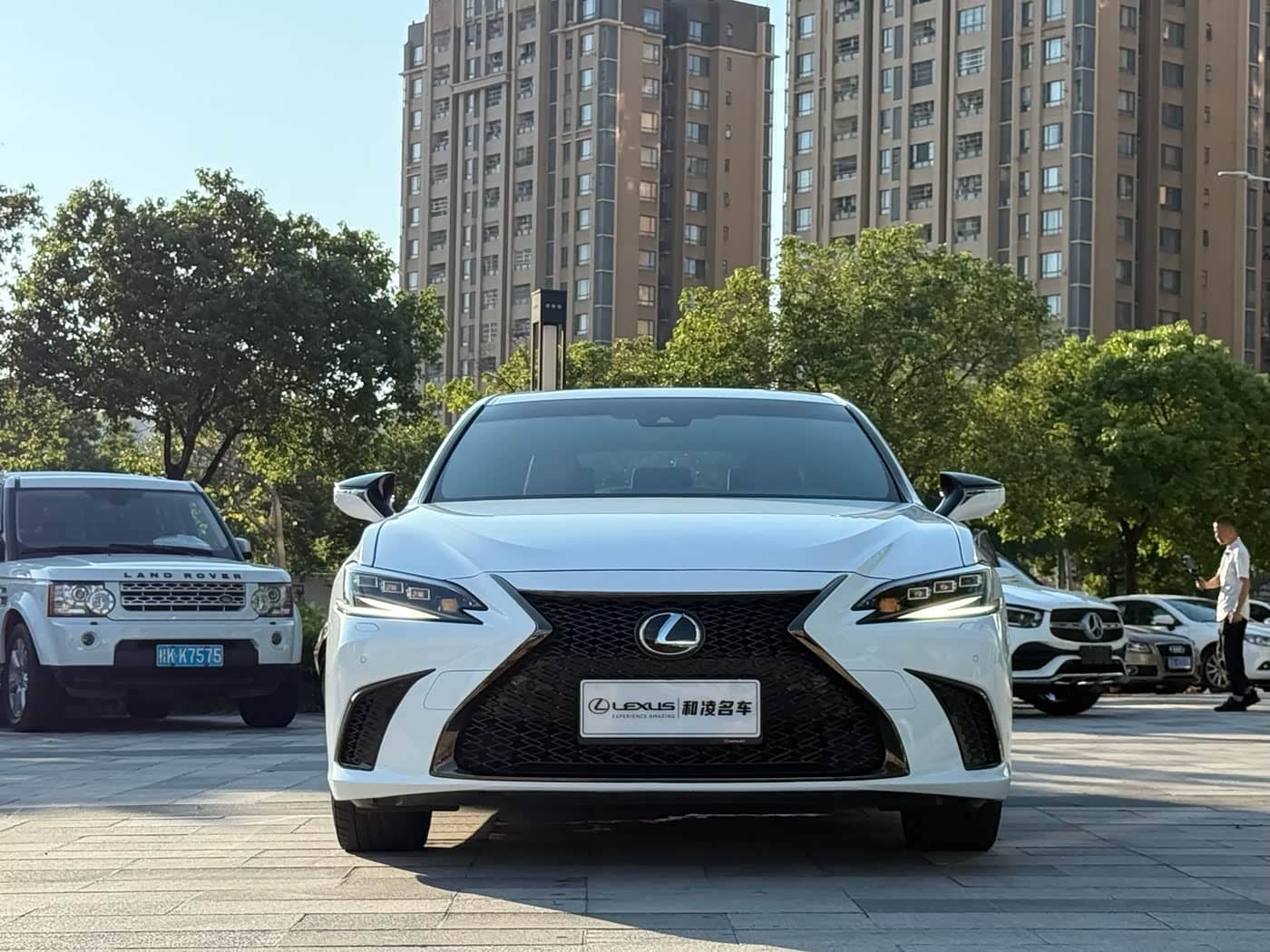 Lexus ES