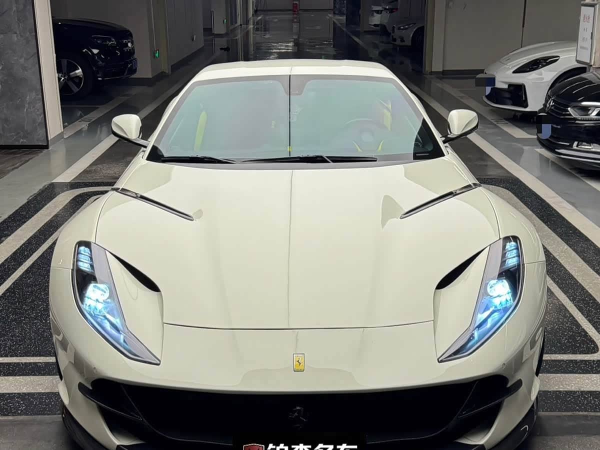 Ferrari 812