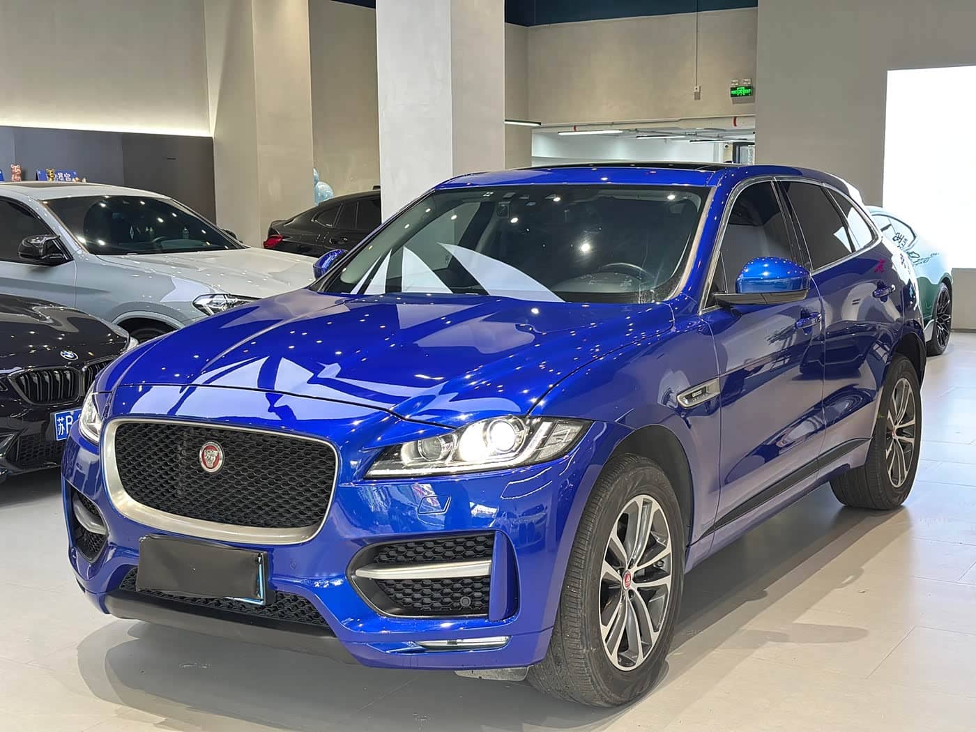 Jaguar F-PACE