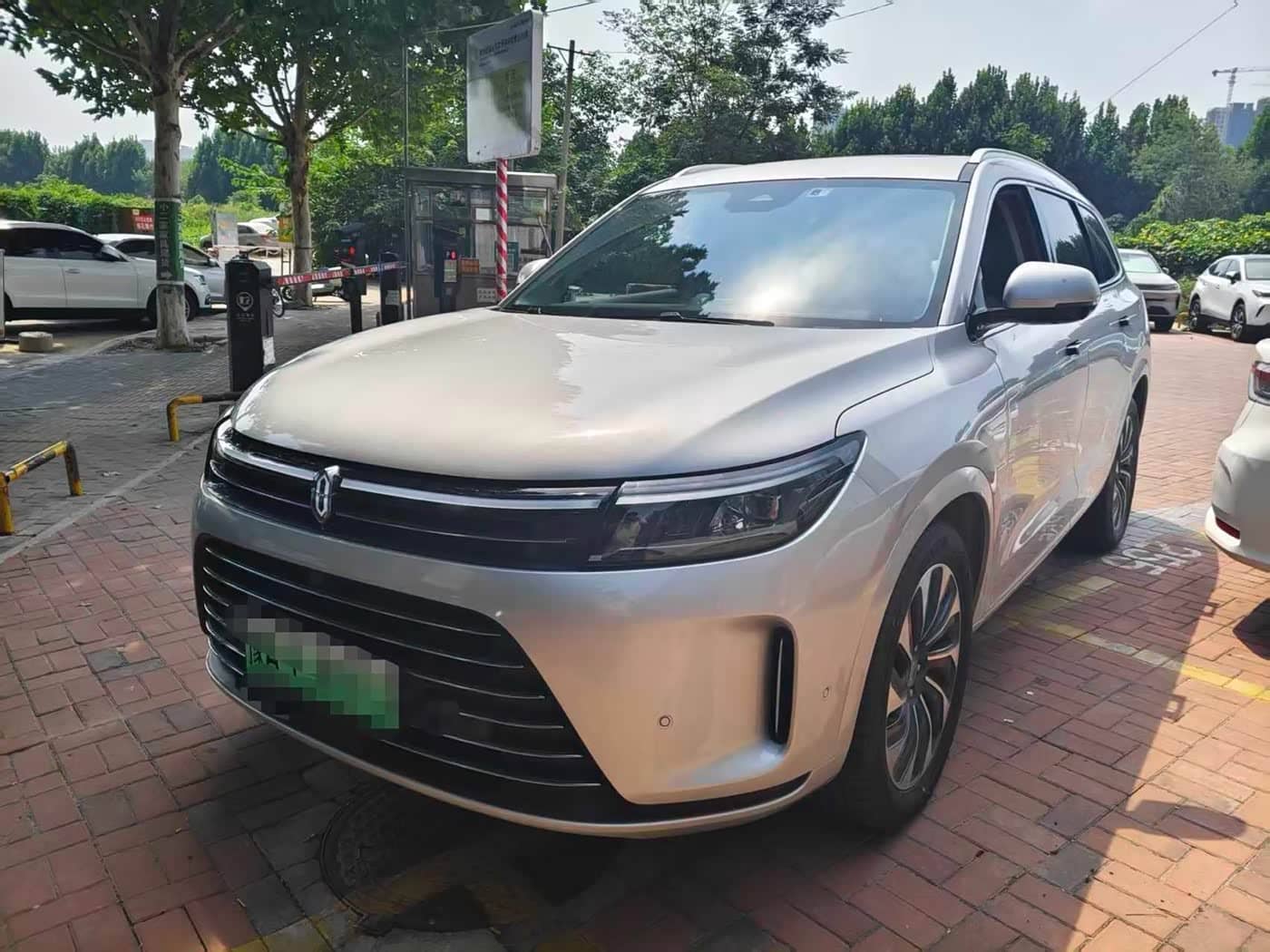 AITO Wenjie AITO M7