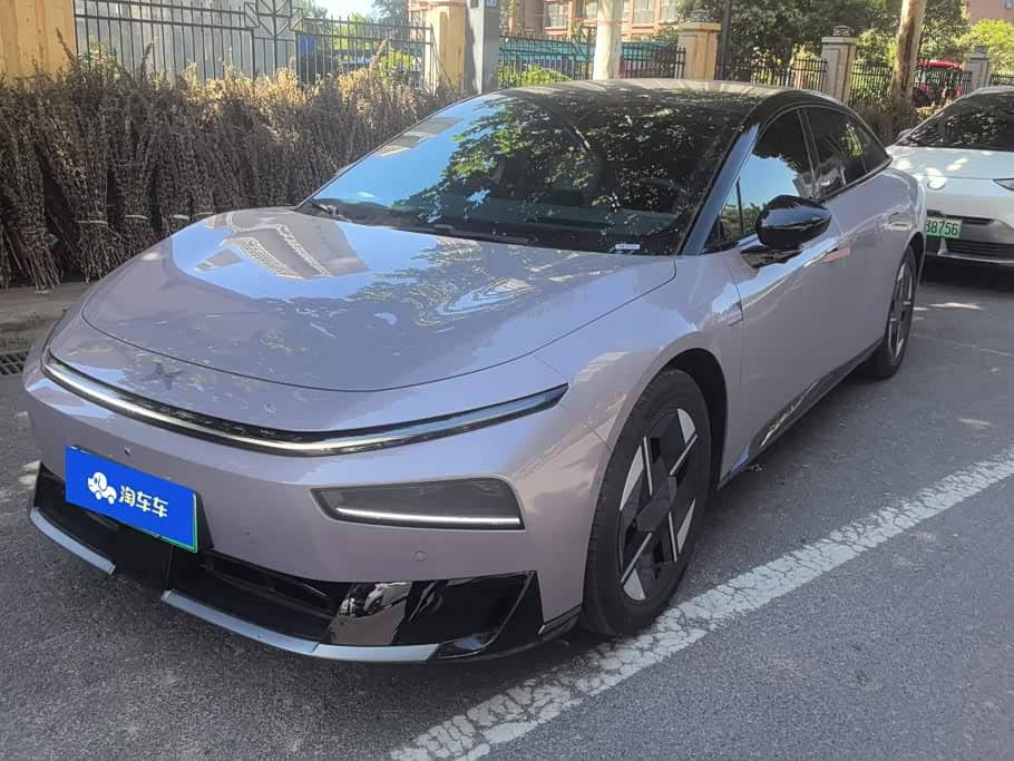 XPeng P7+