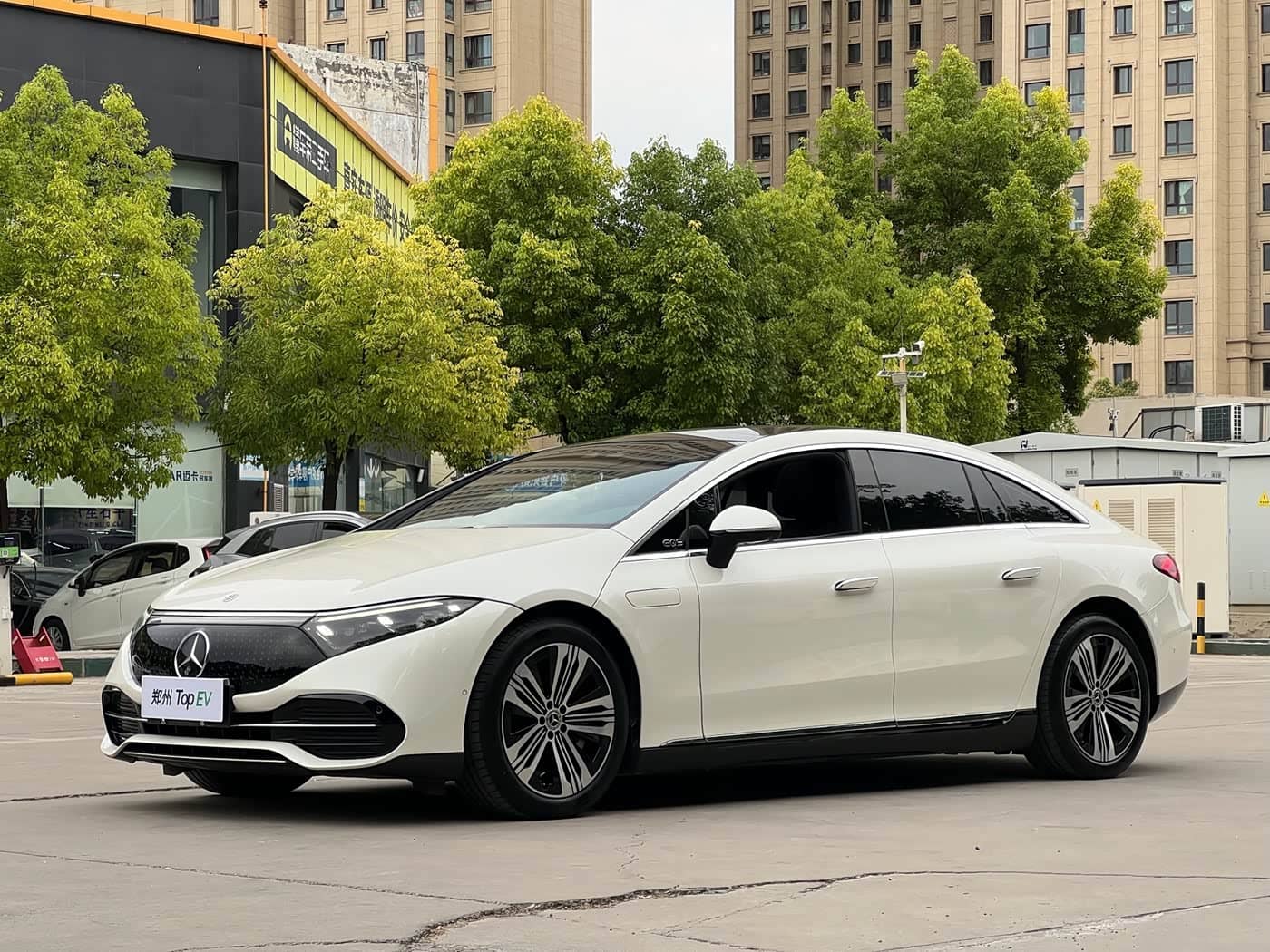 Mercedes-Benz EQS