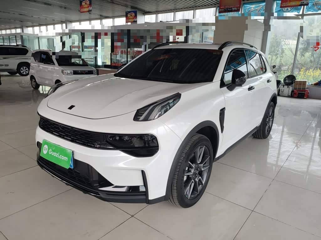 Lynk & Co 01
