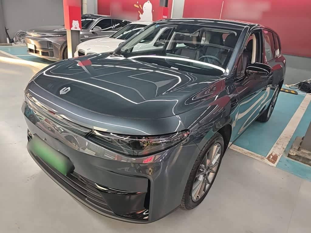 Leapmotor C10