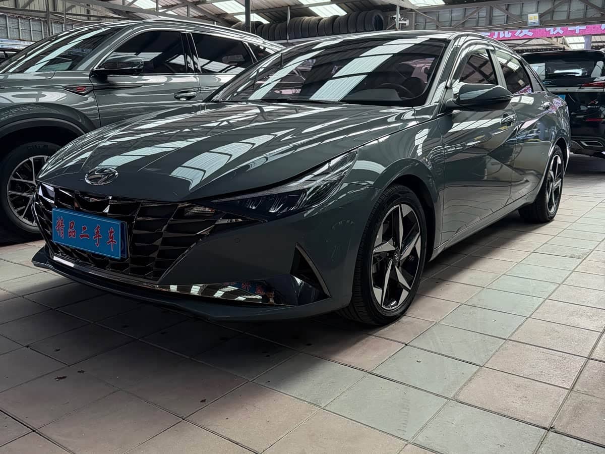 Hyundai Elantra