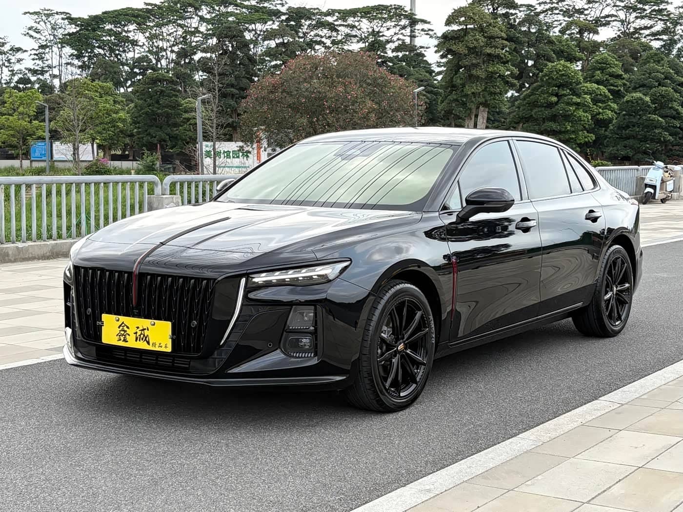 Hongqi H5