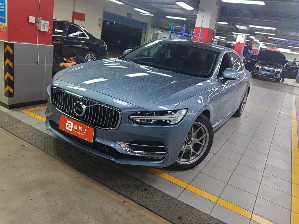 Volvo S90