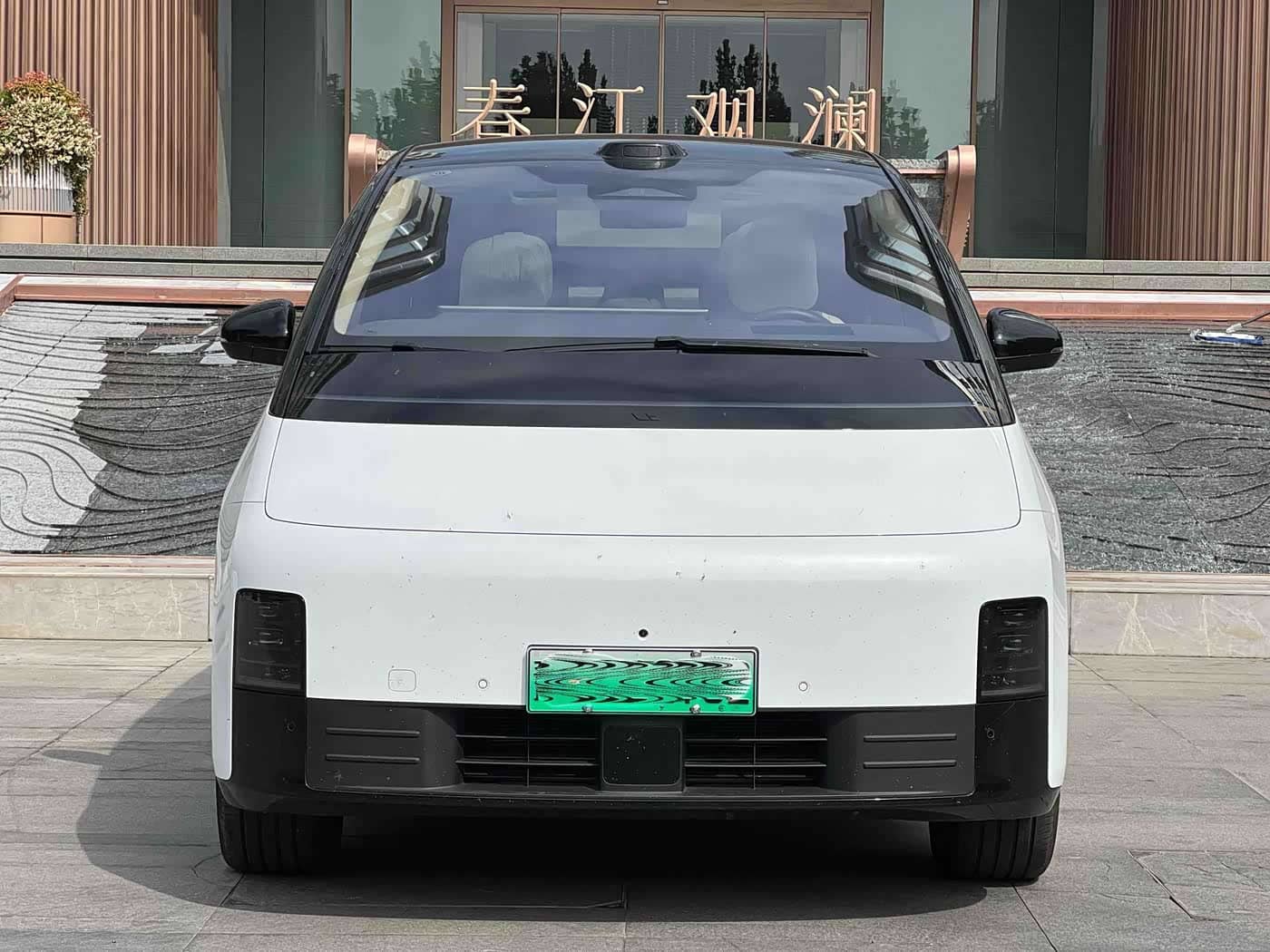 Li Auto MEGA