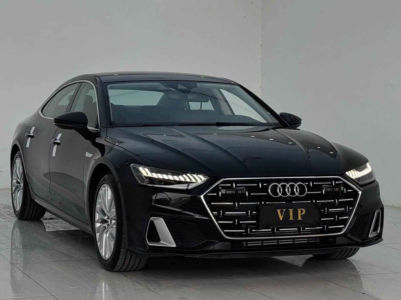 Audi A7L