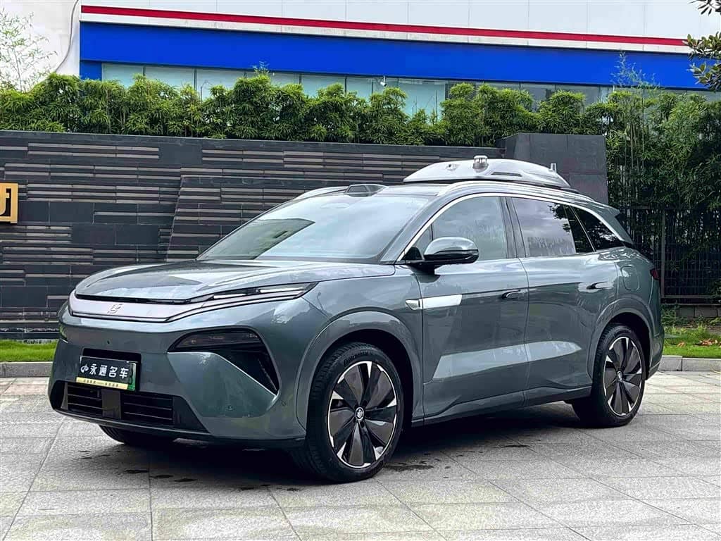 BYD Tang L