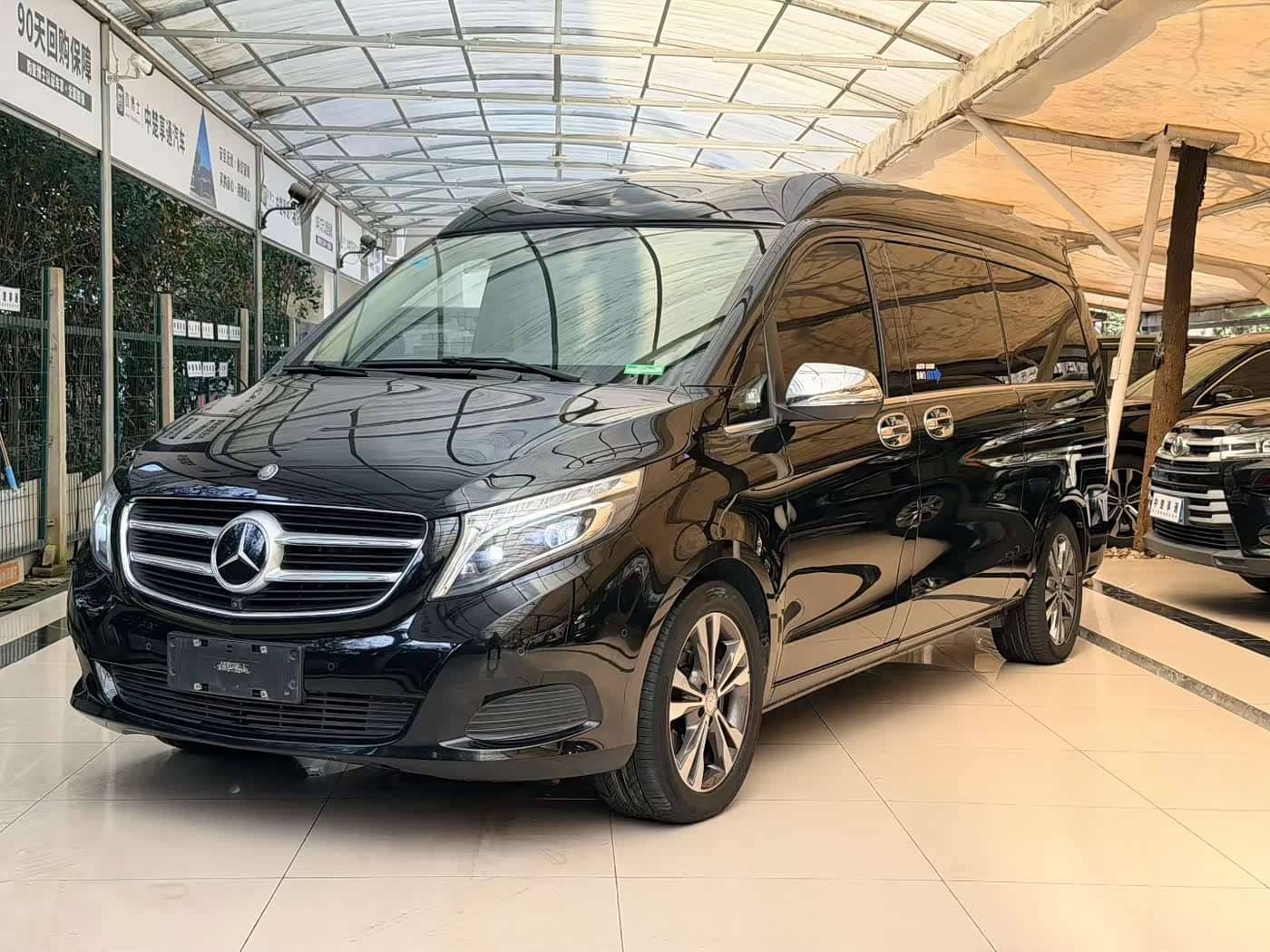 Mercedes-Benz V-Class