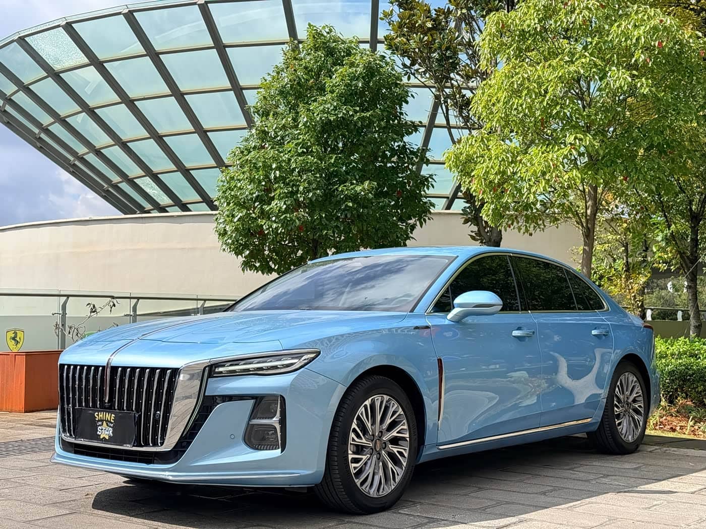 Hongqi H5