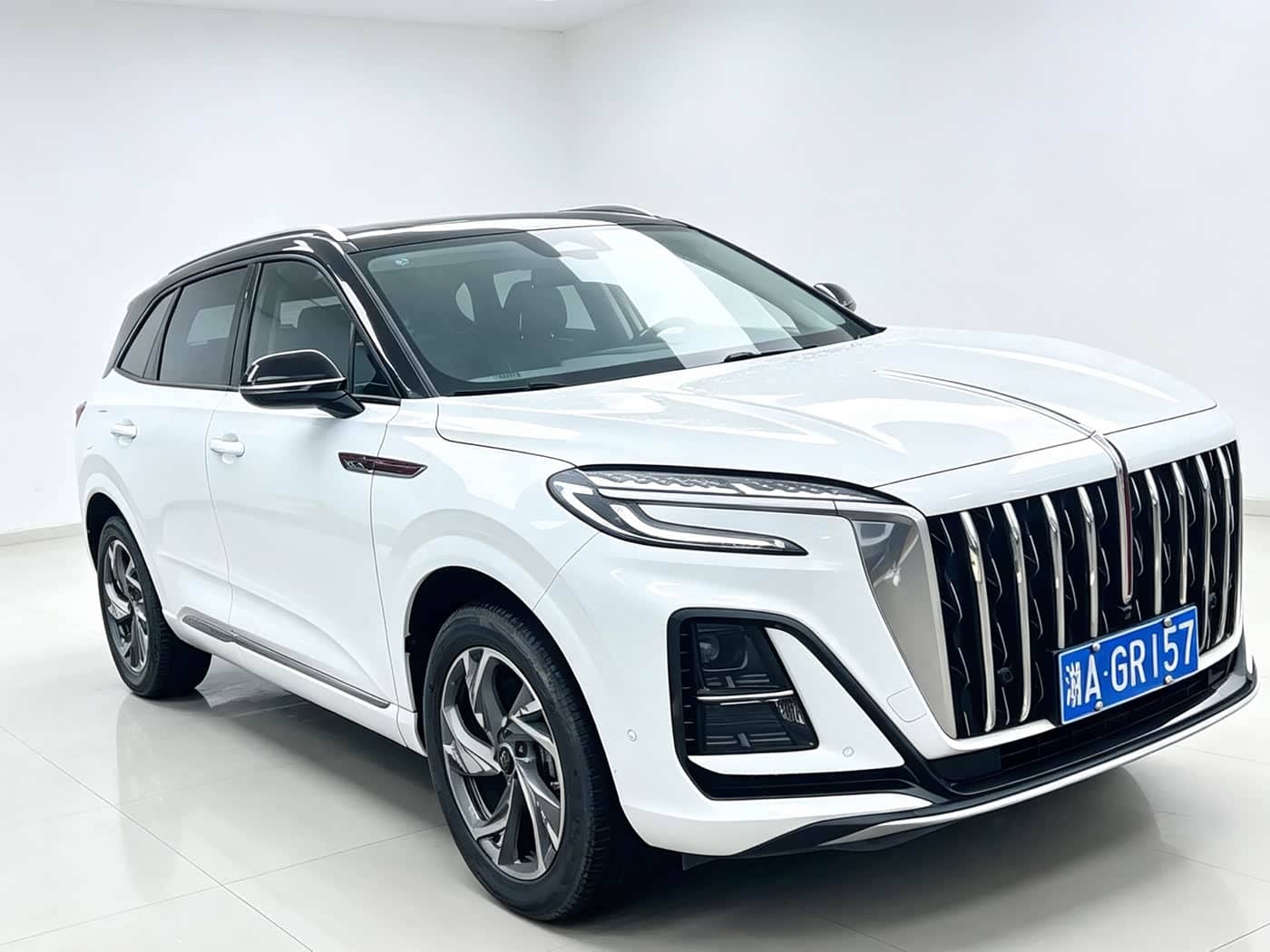 Hongqi HS3