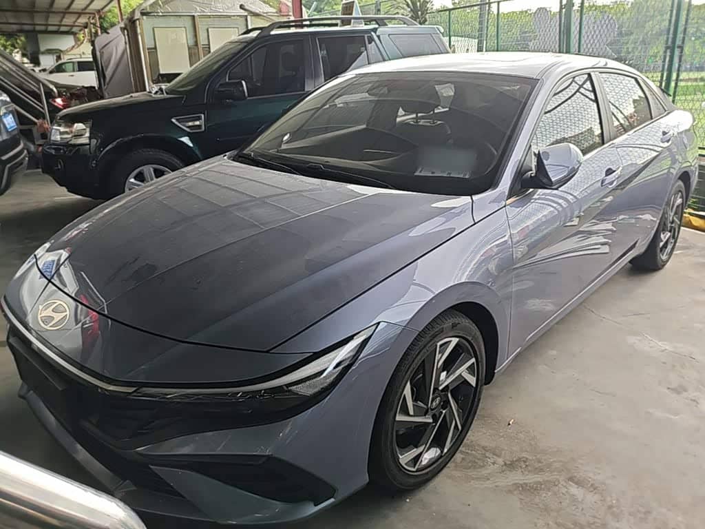 Hyundai Elantra