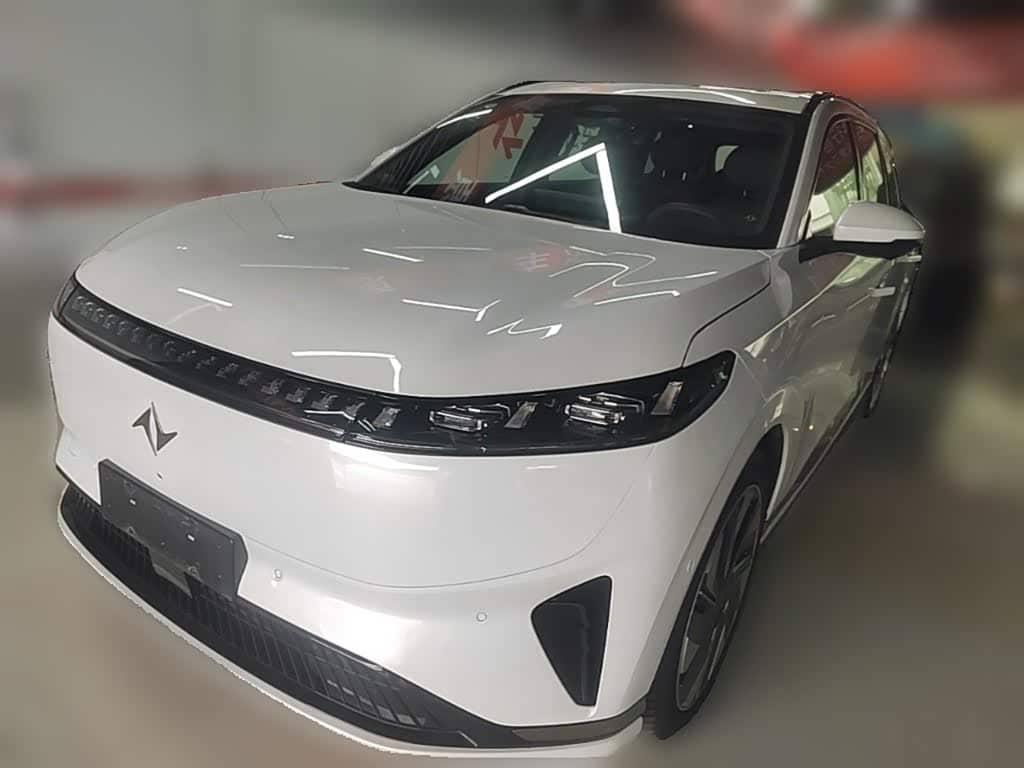 Dongfeng Yipai eπ008