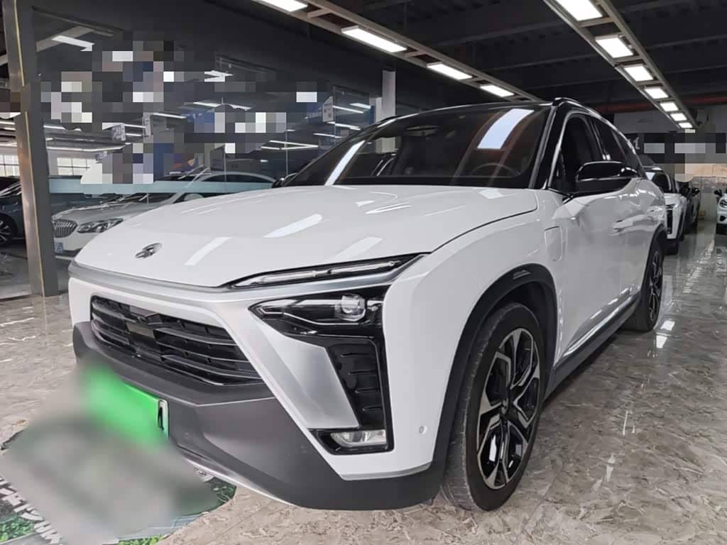 NIO ES8