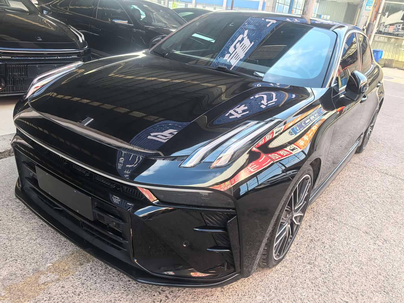 Lynk & Co 03
